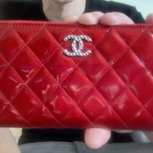 Chanel cc patent wallet
